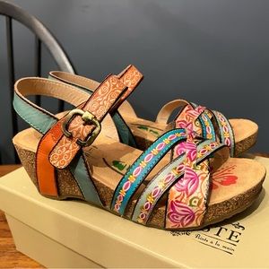 New L’Artiste Sandals Size 37